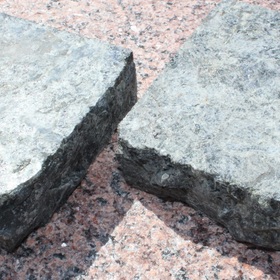 Лабрадорит Осныки брусчатка пилено-колотая т/о 10х10х3